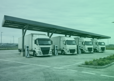 Batteriespeicher beschleunigen den Ausbau von Lkw-Schnellladeinfrastruktur